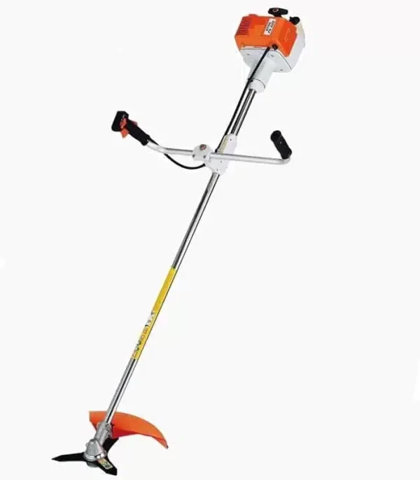 Guadaña Stihl FS 220 potente para poda en carreteras y matorrales